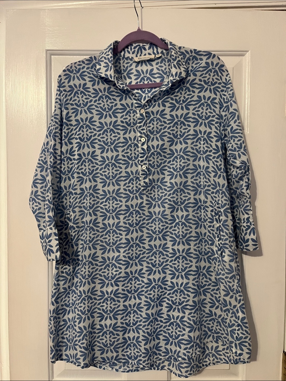 bluTHREADS by Rock Flower Paper Blue and White Floral Geometric Tunic